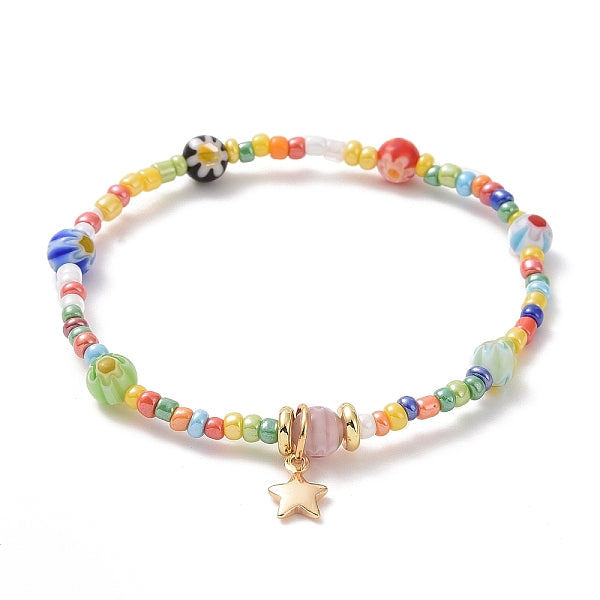 Bracelet extensible en perles de verre graine et millefiori avec breloques étoiles en laiton pour femme