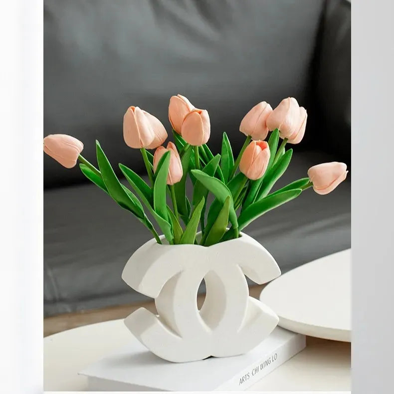 Luxury ceramic vase designer classic logo shape white vase INS style high-end floral vase cream style Nordic Dining table decoration vase home entra