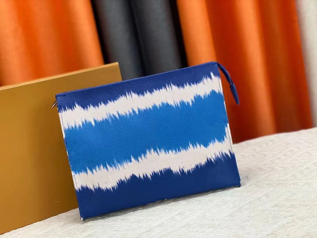 luxury designer Clutch Bags Toiletry Pouch Handbags tote Purses Men Wallets Women Handbag Shoulder Bag genuine leather Wallets Card Holder Chain Key