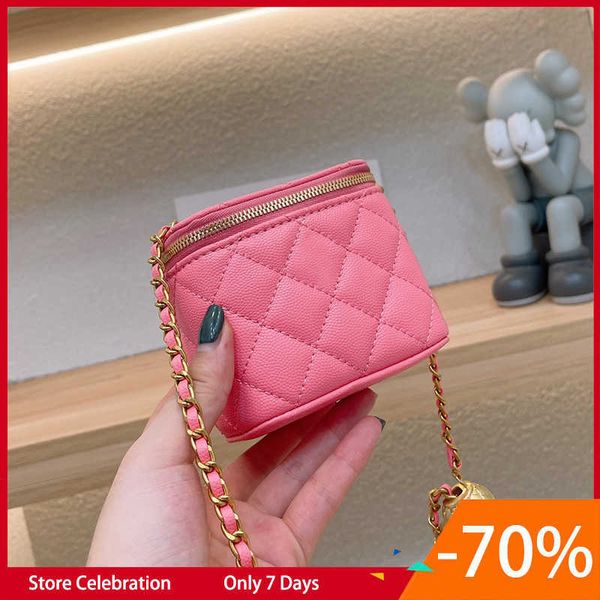 CC Bags Luxury Brand Cosmetic Bags Cases Womens Classic Mini Vanity With Chain Box Trunk Bags With Crush Gold Ball GHW Crossbody Shoulder