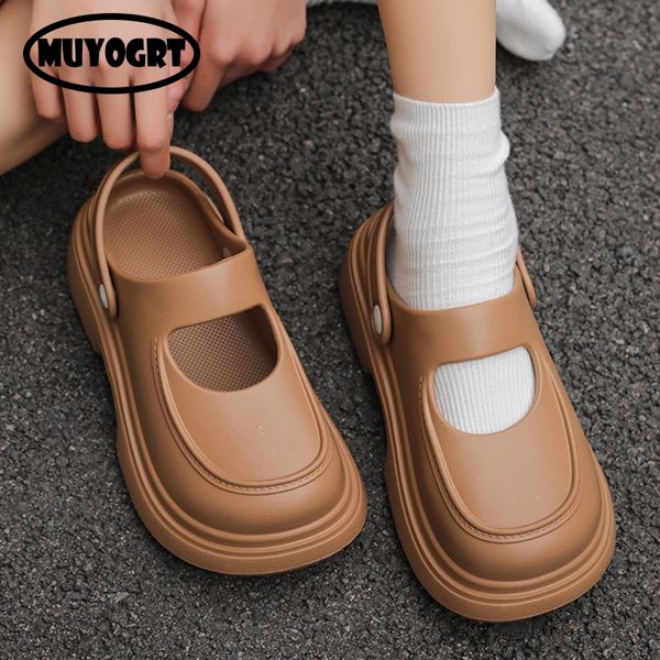 Summer 2024 Clogs Outdoor Waterproof Platform Women Slippers Beach Slides Massage Thick Sole Black Designer Sandals 547f