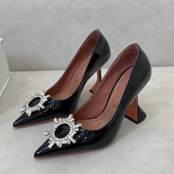 Sandals 2023 Autumn New Pointed High Heel Womens Shoes SUNFLOWER Rhinestone Buckle Shallow Mouth Pumps Wine Glass Heel Shoes Women J241230