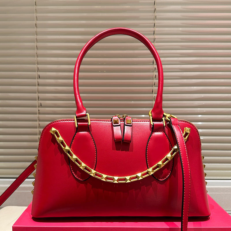 Designer Women Rivet Design Large Tote Bag Italy Brand V Black Calfskin Leather Top Handle Shoulder Bags Lady Crossbody Strap Bowg Shopping Handbag