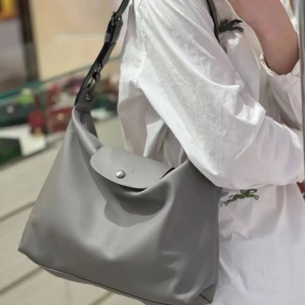 2023 New Womens Leather Shoulder Bag Casual Hobo Underarm Bags Handbag Luxury Design Brand Purses Fashion Large Capacity Postman Cheap Totes