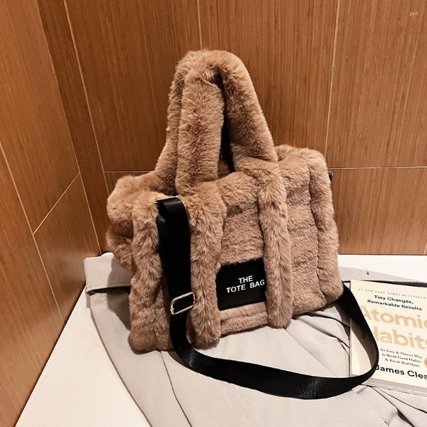 Totes Furry Bag Women Large Capacity Shoulder Handbag Winter Soft Plush Crossbody Bags Vintage Female Warm Shopper Purses