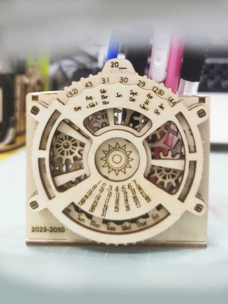 3D Wooden Puzzles Perpetual Calendar Pen Holder Mechanical Propelled Construction Model Kits For Teens and AdultsAge14+ Z241123