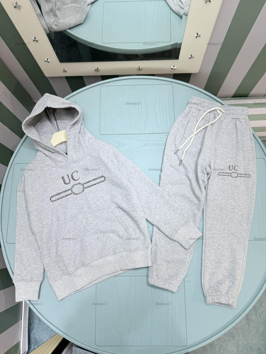 Top baby Tracksuits Granular letters boys girls hoodie set Autumn Sweater kids designer clothes hoodie and sweatpants A874X24N215