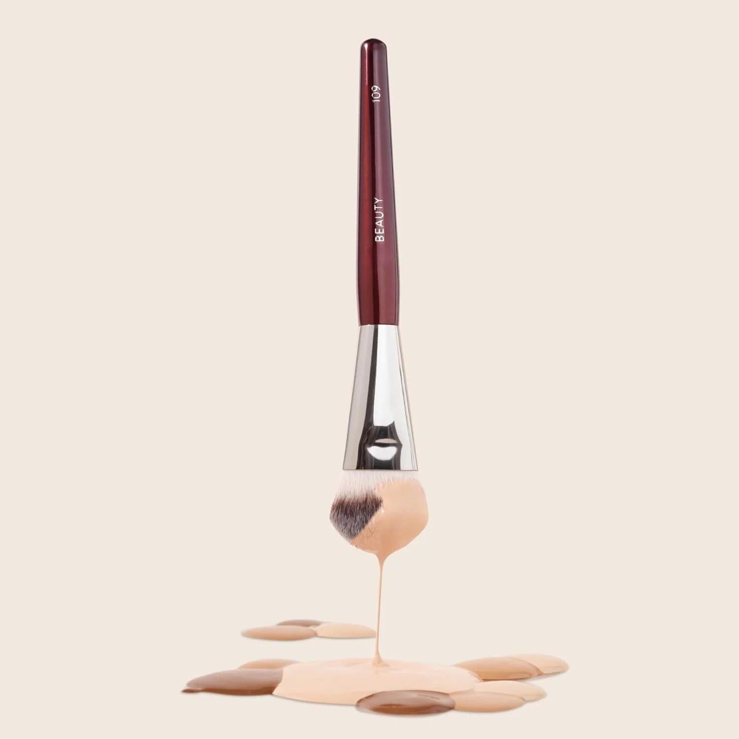 Mini CONTOURED FOUNDATION Brush 109 Makeup Brush Face Brush for Liquid Cream Foundations Bronzer Blush Highlighter