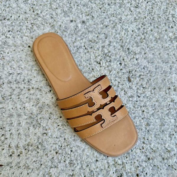 Knitted slippers for womens outerwear paired with skirts 2024 new style French open toed one line cool slippers low heel vacation beach shoe