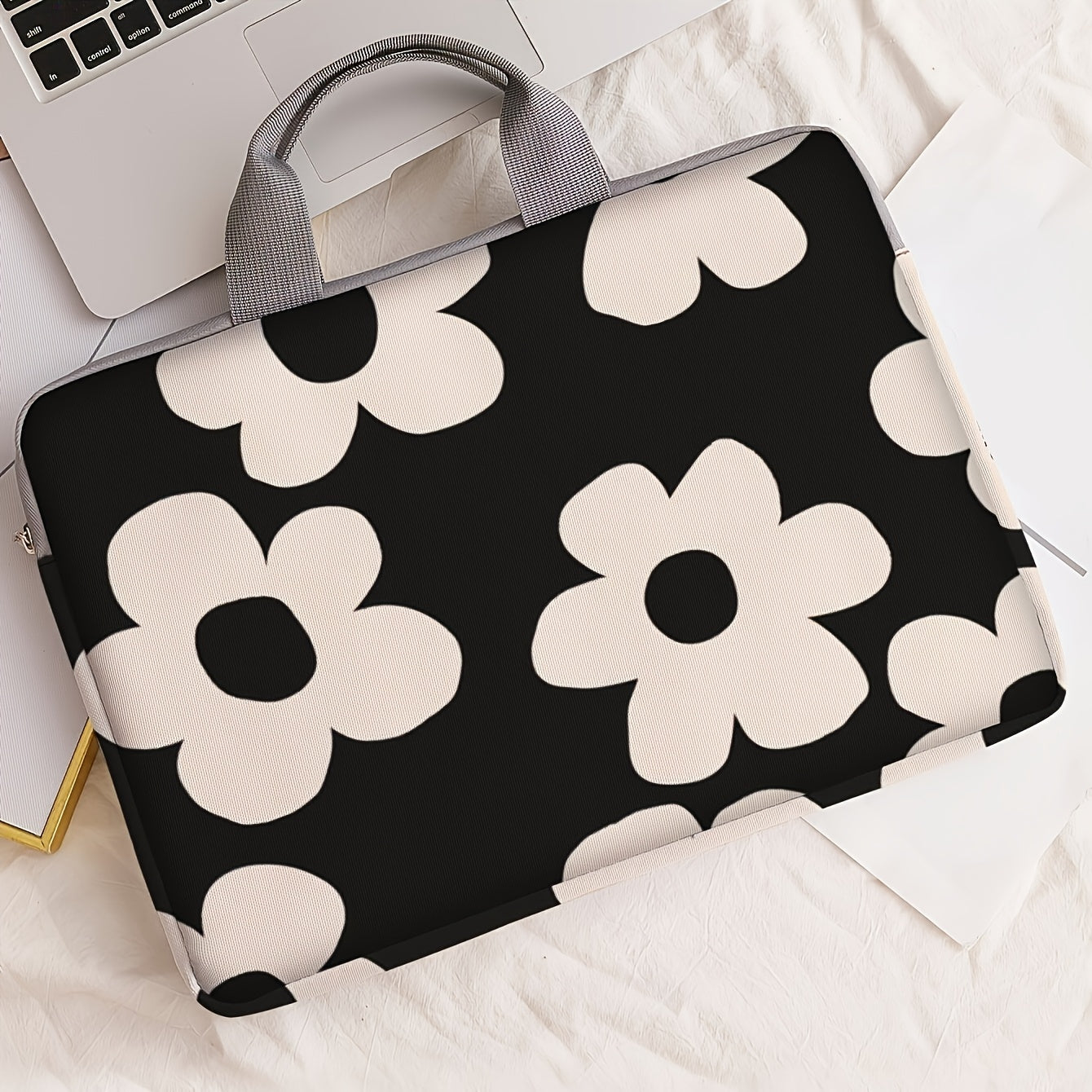 TEMU Black And White Flower Pattern Printed Laptop Case With Zipper Closure, Suitable For 14 Inch Laptops And Tablets, Portable Commuting Bag With