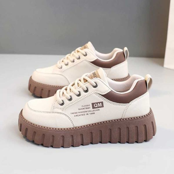 2024 New Wen Shoes Platform Sneakers Sapatos de moda de moda para Wen 5cm Sapatos casuais incrustados Zapatillas de Mujerc241101