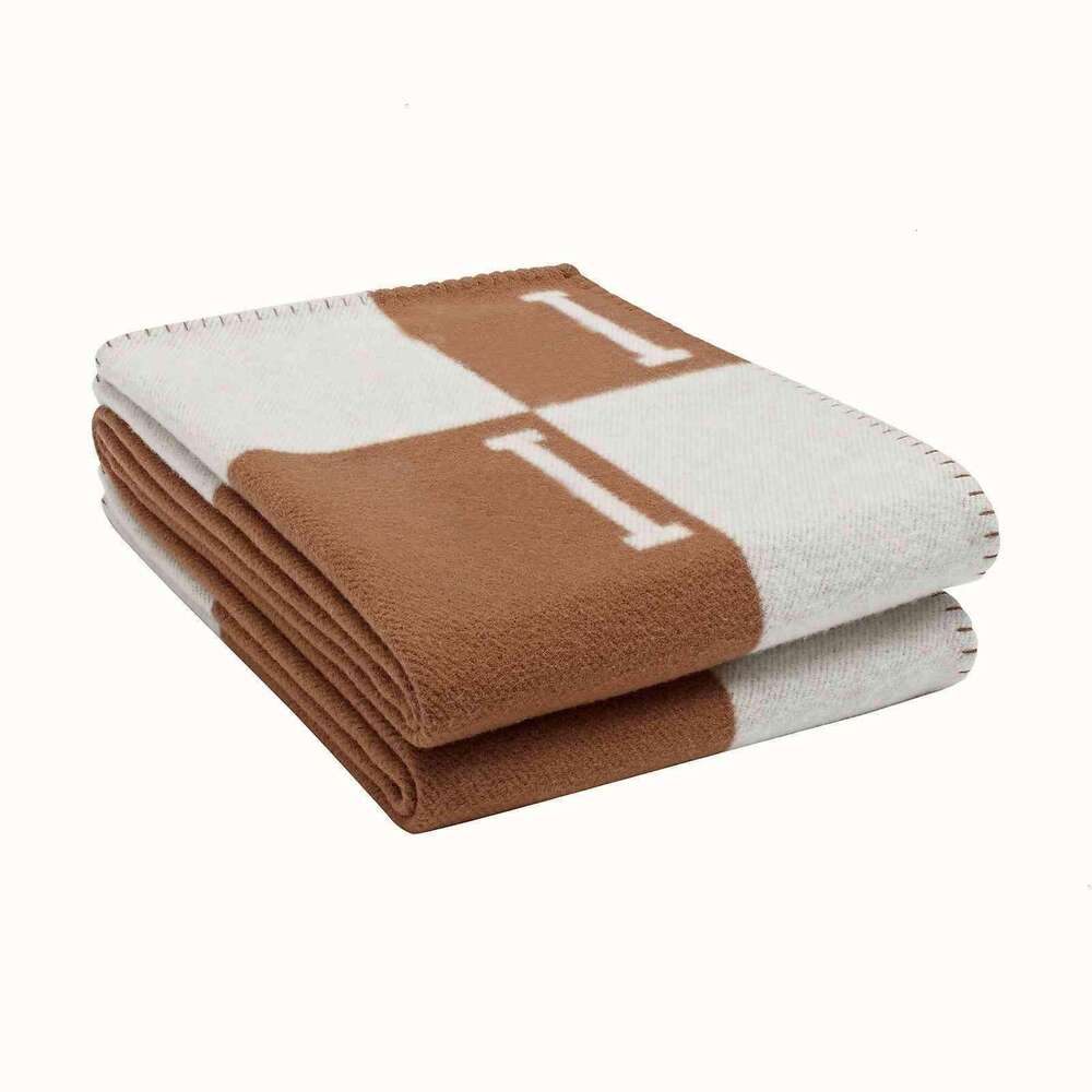Letter Blanket Soft Wool Scarf Shawl Portable Warm Plaid Sofa Bed Fleece Spring Autumn Women Throw Blankets 140*170