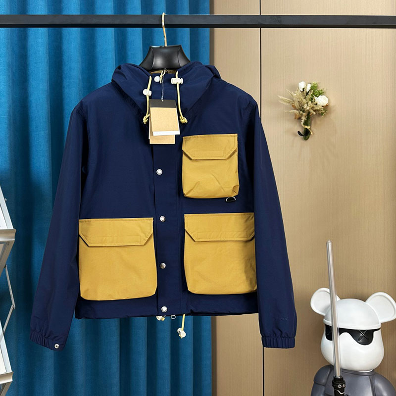 Mens Windbreaker Jackets Fashion 23AW Men Parkas Warm Button Jacket Classical Windbreaker s Classical Outerwear Oversize Coats