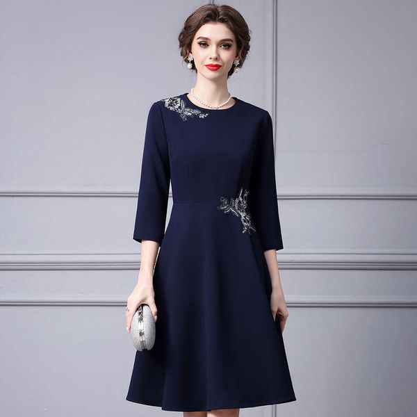 Heavy Industry Embroidered Waist Wide Swing Dress for Commuting Light and Mature Skinny A-line Skirt 2024 Autumn New Style Waist Novelty Ove