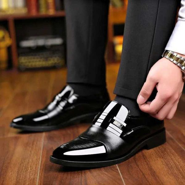 Fiable and Versatile Men Formal Leather Shoes Business Casual Trendy Simple Slip Lazy Casual Leather ShoesXJ250113