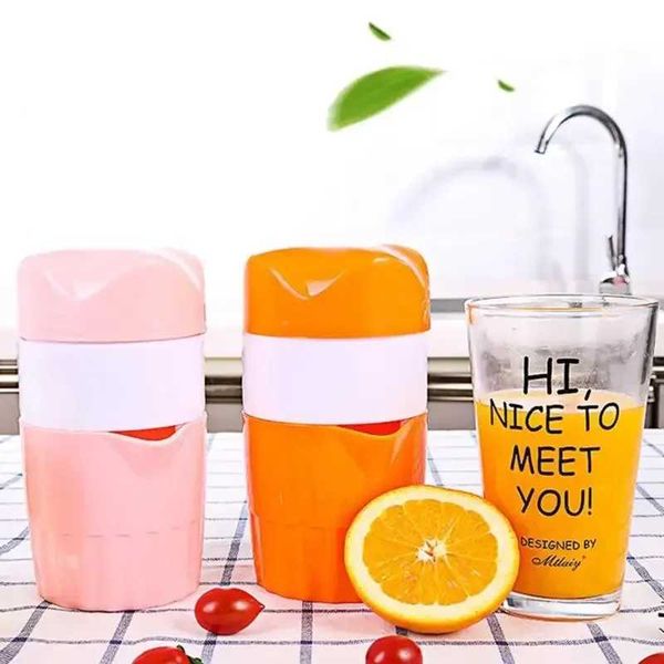 1 outdoor portable juicer orange juice cup portable manual citrus juicer B240809