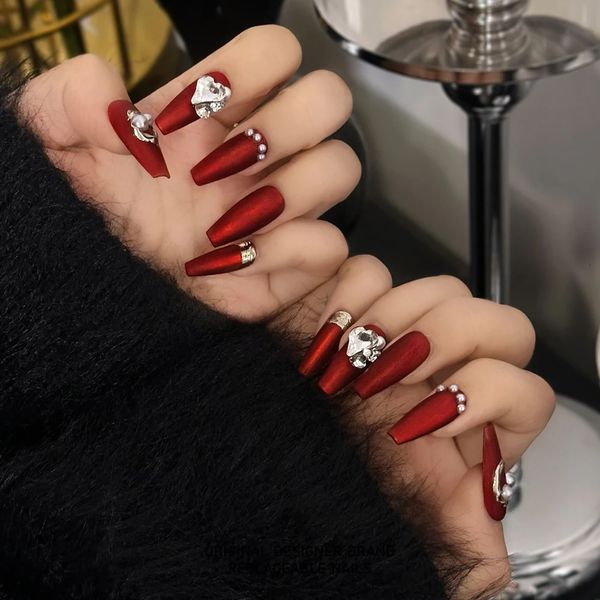ZIIIBEYOND Change again Little Pepper Nail Art handmade wearing nail French white red elegant nail art ladder ZB91 240430