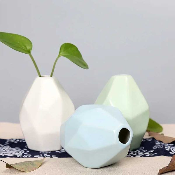 Living Room Bedroom Decoration Ceramic Vase Craftsmanship LTI faced Drilled Flowers Small Flowers Simple Office Desktop Decoration Vazo Y250
