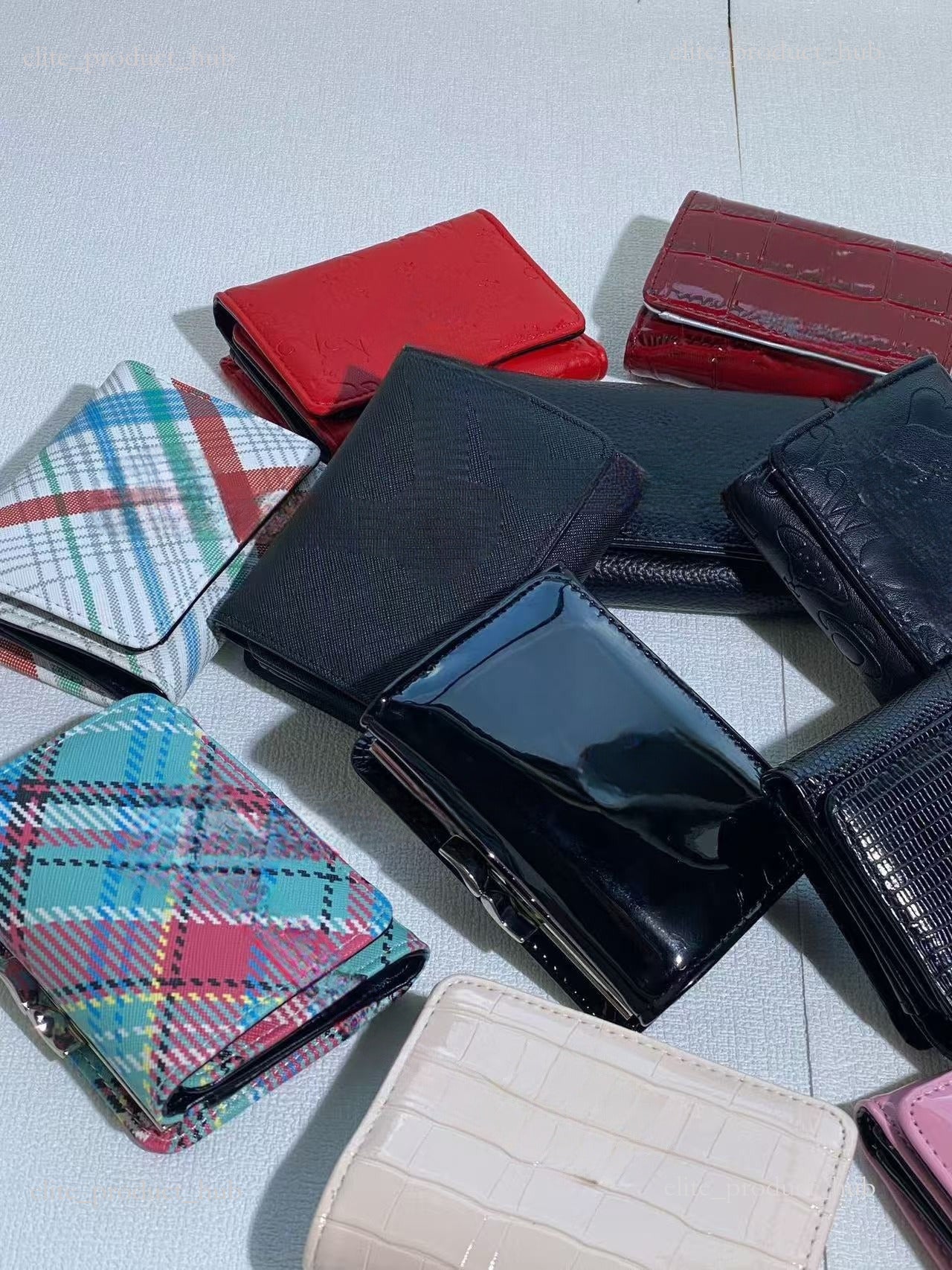 2025 New Card Passport Holders Designer Bag High Quality Leather Vivenes Westwoods Bags Mens Wallet Women Purse Card Holder Wallets Luxury Wallet Sa