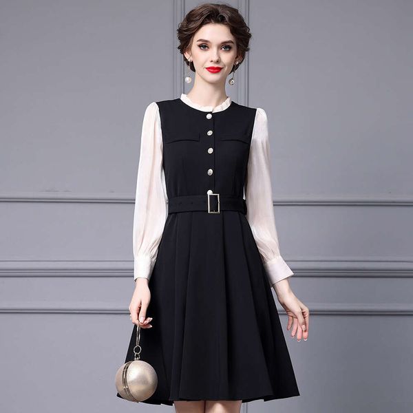 French High-end Feeling Waist Slimming Contrasting Color Splicing Black Fungus Edge Collar Long Sleeved Dress Autumn 2024 New Item Lace Dres