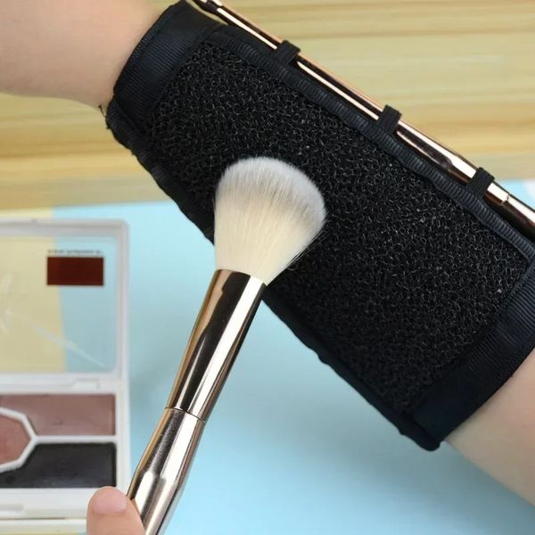 2024 1Pcs Arm Cleaner Cleaning Clean Eyeshadow Sponge Tool Makeup Brush Color Switch