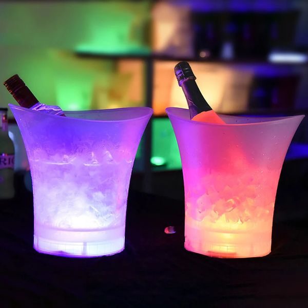 4 Color LED Light Up Champagne Beer Bucket Bars Night Party Waterproof Plastic Ice 5L Nightclubs 240122