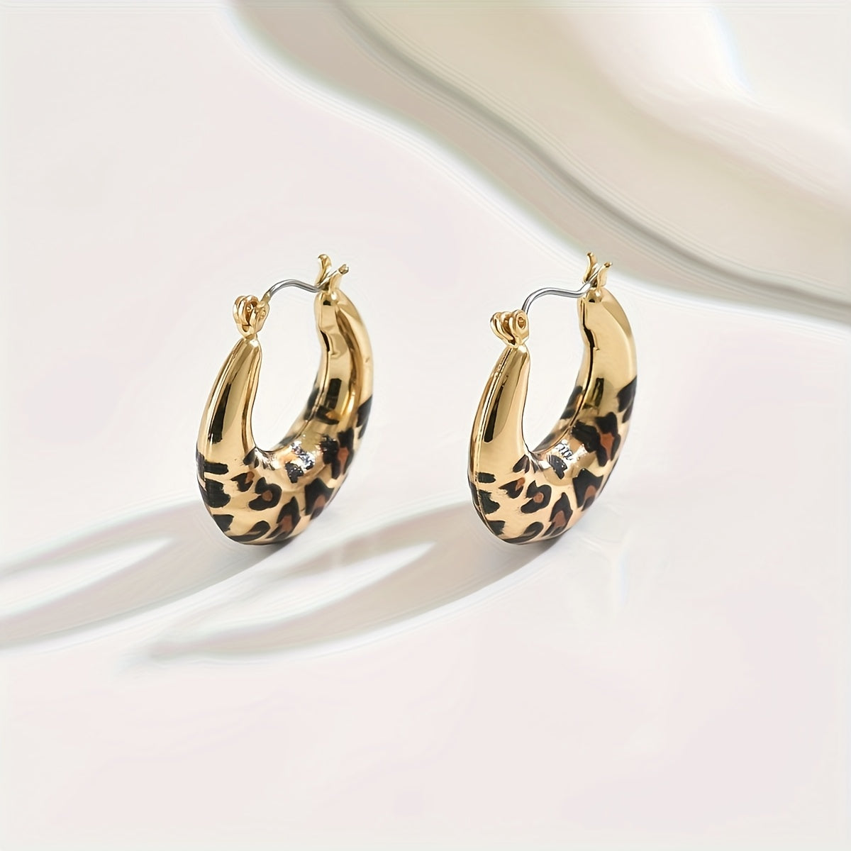 TEMU 1 Pair Elegant Leopard Print Hoop Earrings - Golden-tone Iron, Open Hoop Design For Daily Wear, Casual Attire, And Special Occasions, Casual
