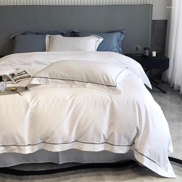 Bedding Sets 2024 Four-piece Simple Cotton Double Household Bed Sheet Feather Atterns Quilt Cover Comfortable White Color