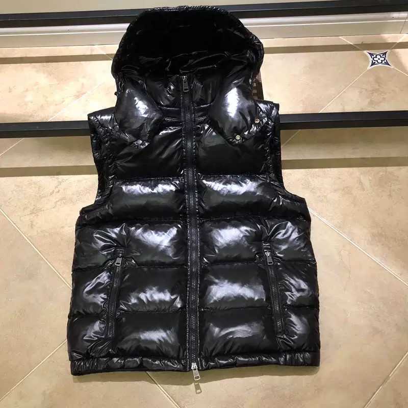 Men Fashion Vests Puffer Jacket Womens Winter Down Coat Designer Hooded Matte Vest Parka Jackets Man Casual Zipper Outerwear Classic Waterproof Wind