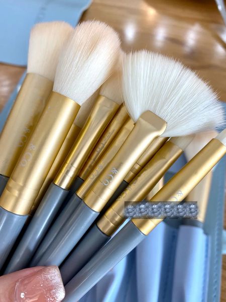 Designer Blue Makeup Brush Letter Logo Printed Makeup Brush Makeup Tool 10 PCS with storage bag Gift Box Girl Valentine&#039;s Day Birthday