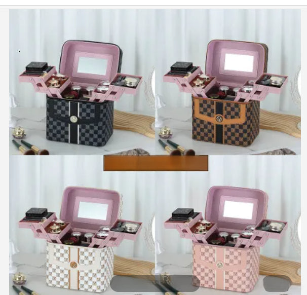 V-shaped Grid Makeup Case large capacity Handheld Skincare Storage Bag for Women High-end Portable Multifunctional designer Travel portable ddmythur