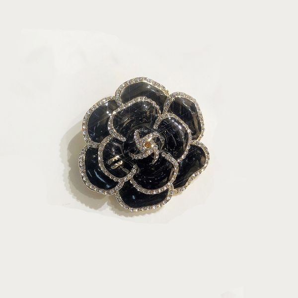 Gold Plated Pins Brand Designers Black Camellia Flower Print Circle Fashion Women Stainless Steel Brooches Wedding Party Jewellery Gift