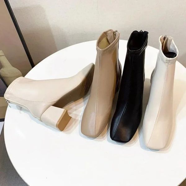 Womens Boots Woman Trend Spring Autumn Women Women Hight Boots Fashion Fashion Shoes de calcanhar de bota curta versátil para mulheres 25010