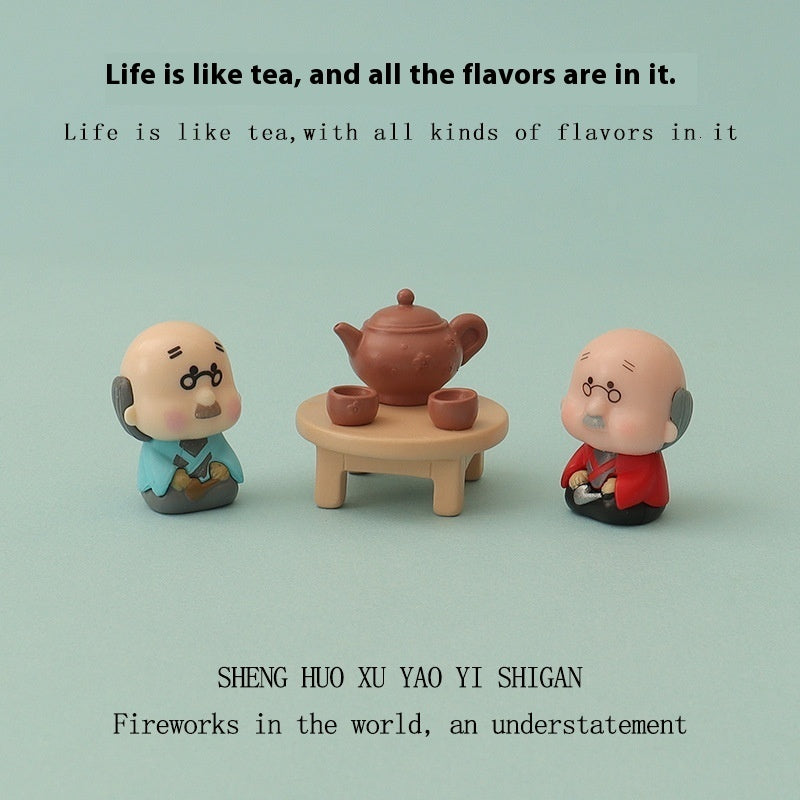 Charming Miniature Garden Figurines - Quaint Grandma&#039;s Teapot and Adorable Family Houses for Desk Accents