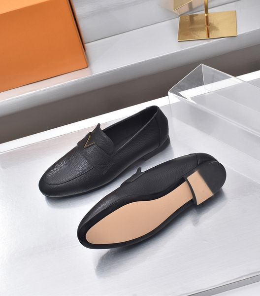 2025 casual shoe Flat Mules Princetown Trample Lazy Loafers Formal shoes Large size 35-41-42