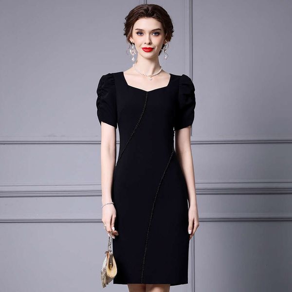 Smart and Elegant Socialite Temperament Small Black Dress with Bubble Sleeves High Waist Peach Heart Collar Hip Hugging Dress Summer 2024 Ne