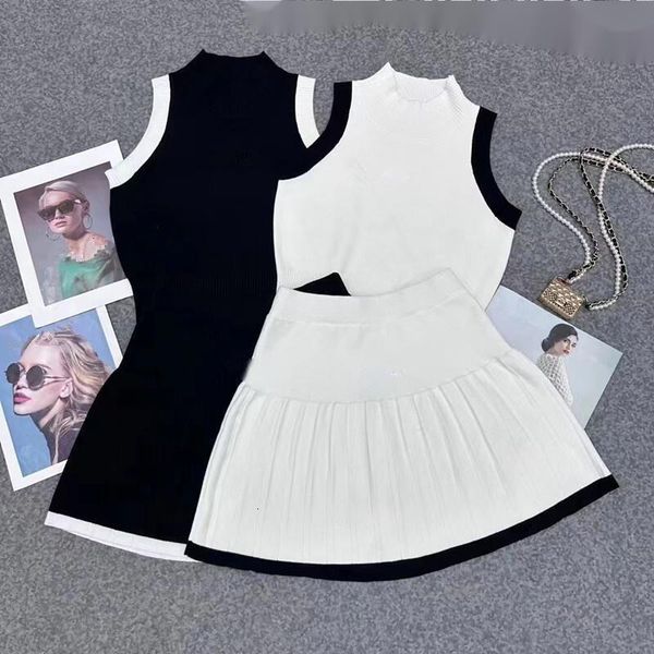 Luxury Womens Dresses Knitted vest T-shirt Designer Letters Tops With Skirts Two Piece Set Contrast Color Pleated Skirt Elegant Casual Daily