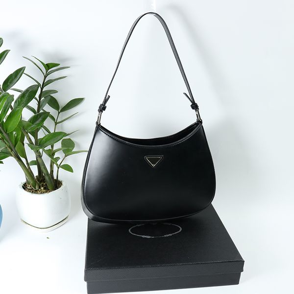 Underarm shoulder bags High quality Designer Crossbody Shiny leather handbag Messenger for women fashion crescent bag Hobo Totes Clutch Bags