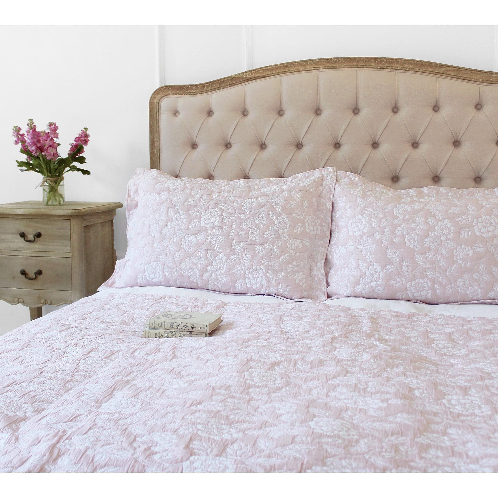 Cotswold Garden Petal Pink Reversible Bedspread and Pillow Sham Set Matron Inn