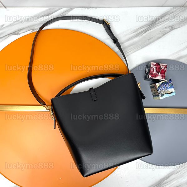 10A Mirror Quality Designers Small LE 37 Bags Womens Bucket Bag Shiny Leather Black Purse Luxurys Handle Handbags Crossbody Shoulder Strap B