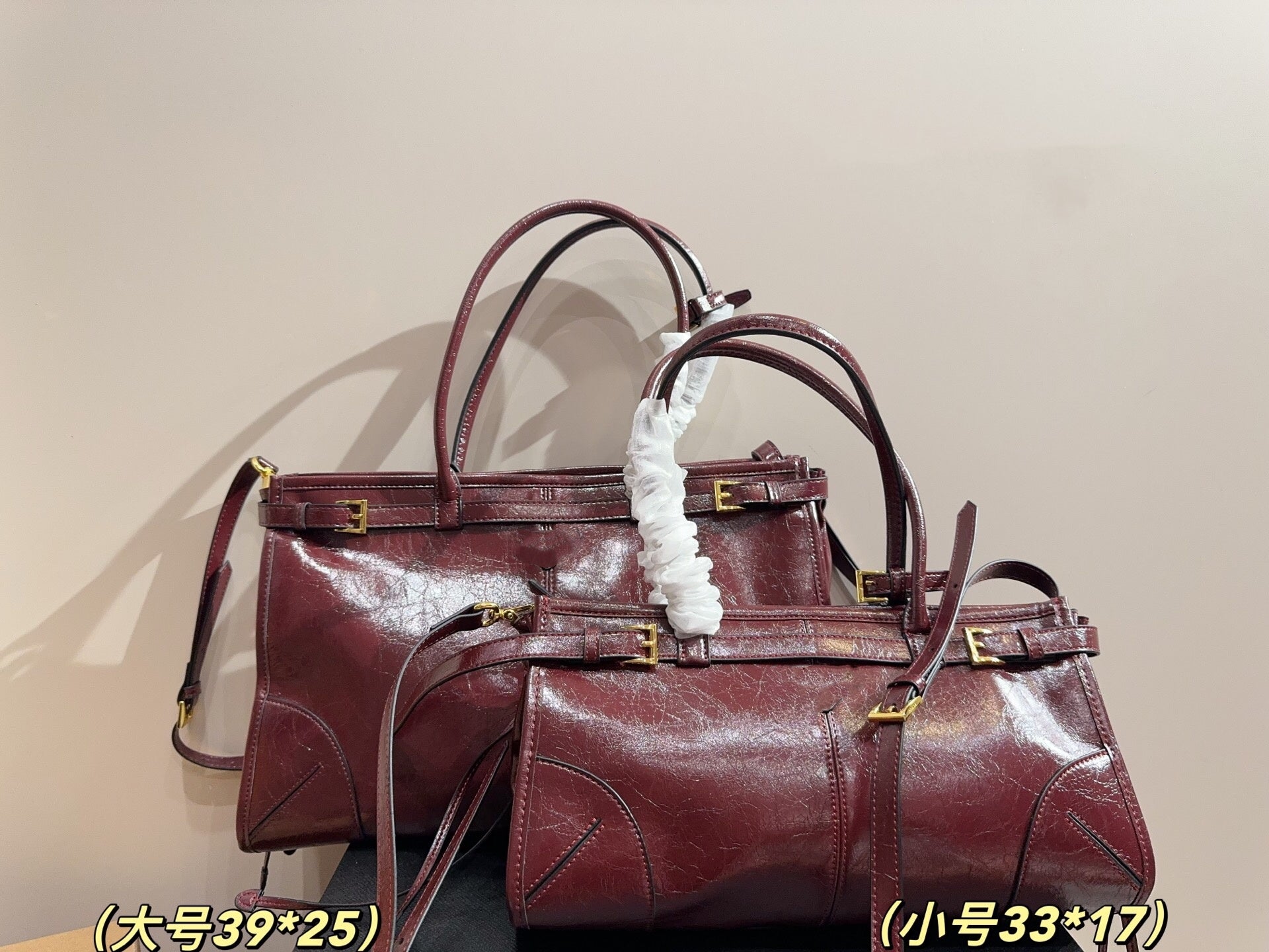 A559-AAAA Small Fresh Lily Flower Cosmetic Bag - Portable Travel Skin Care Storage