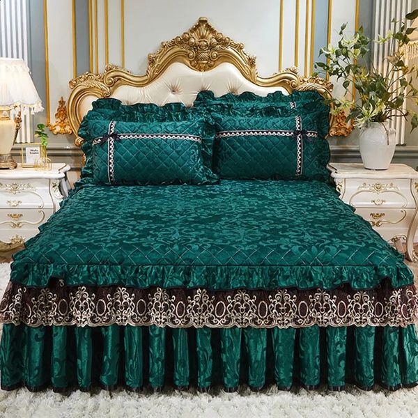 European y Thicken Velvet Plush Bedding Large Embossed Bed Leather Soft Cover Not Including Pillowcase 240913