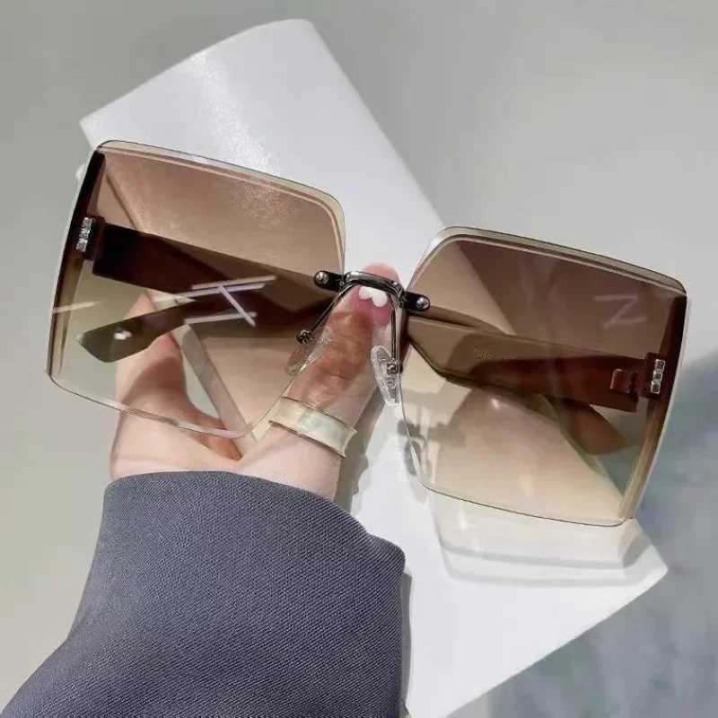 2024 New Frameless Vintage Square Sunglasses Woman Shiny Gradient Mirror Sun Glasses Female Retro Fashion Rimless Oculos De SolX240920