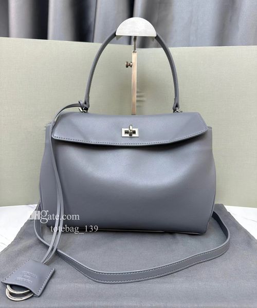 Tote Bag Luxury Bags Designer Bag Vintage Hardware Top Quality Cowhide Leather Handbag Men Shoulder Bag Crossbody Bags Tote Bag With Keychai