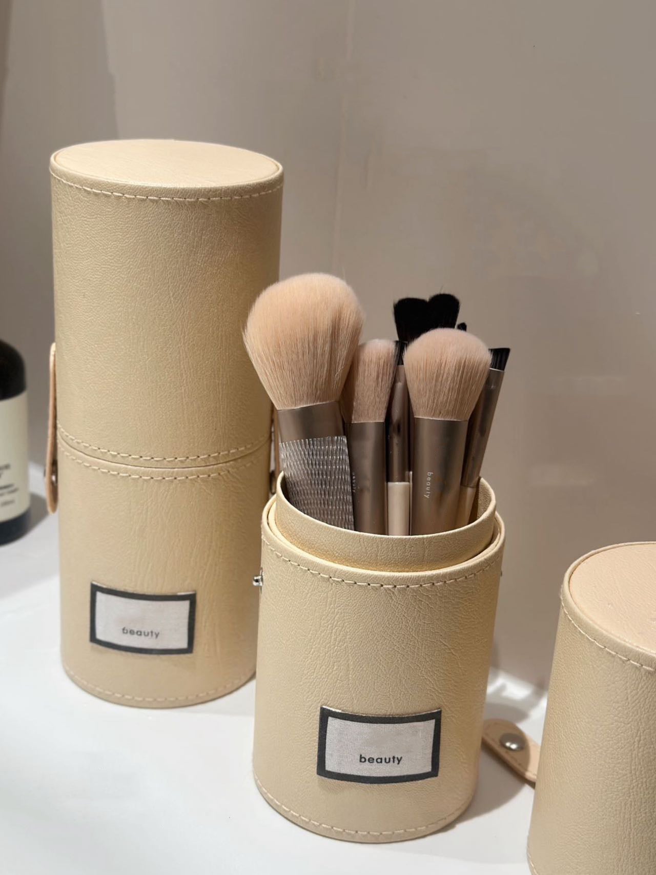 Designer Makeup Brush Letter Logo Makeup Brush Makeup Tool 11pcs-set with Storage Tube Girl Valentine&#039;s Day Birthday Gift