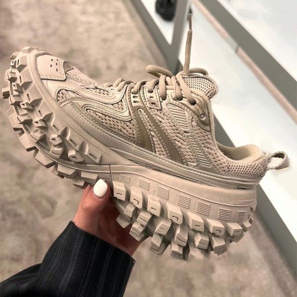 2024 Shoe maker designer casual shoes sports shoes thick soles high rise shoes branded shoes womens shoes tire shoes mens shoemakers beige s