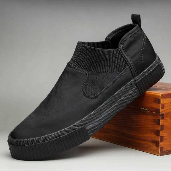 Men Casual Shoes Spring Summer Breathable Fabric Slip-on Loafers New Street Cool Men Flat Skateboard ShoesC250123
