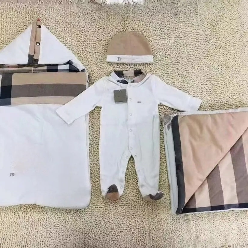 New brand newborn one-piece jumpsuit five-piece set, high-quality designer baby and infant one-piece hat and bib five-piece set H07