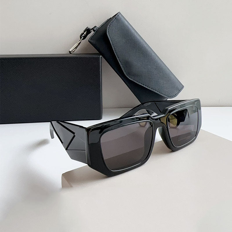 Mens designer Lunettes de Soleil Fashion Womens Plate Frame Square Frame Large Mirror Leg Decorative Face Sunglasses Leisure Vacation Beach Party Bo