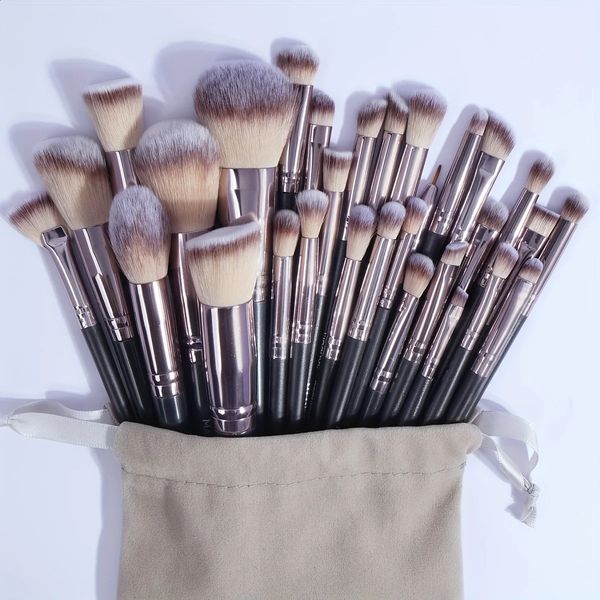 Maange 30 pcs professional makeup brush set basic concealer eye shadow powder blusher mixed brush bag beauty tool 241008